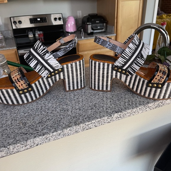 Coach sandals - Picture 3 of 7